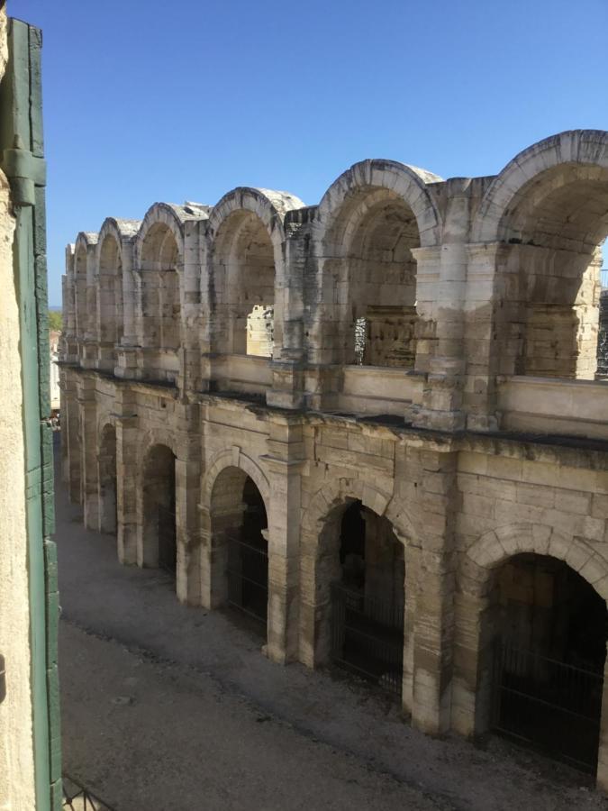 Studio Dans Le Centre Historique D'Arles Apartment Екстериор снимка